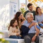 Vaccinazioni d'autunno: proteggere le persone (e il sistema sanitario) prima che il bisogno diventi emergenza